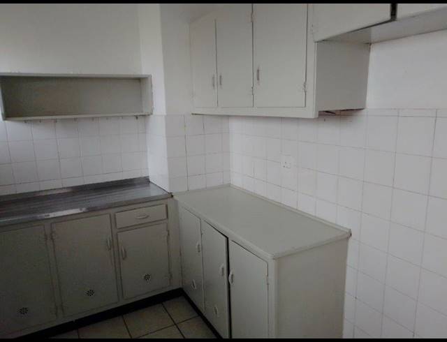 2 BEDROOM APARTMENT TO LET IN SOUTH BEACH